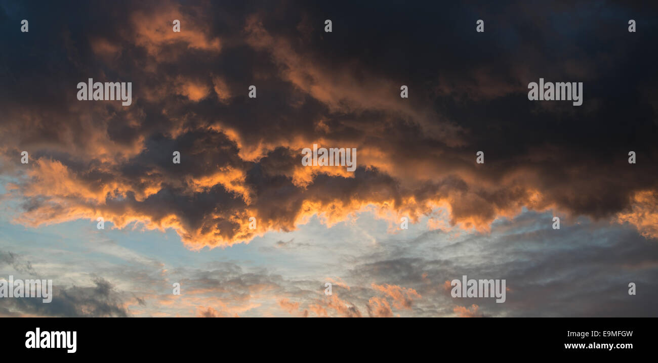 Stunning vibrant stormy cloud formation Stock Photo - Alamy