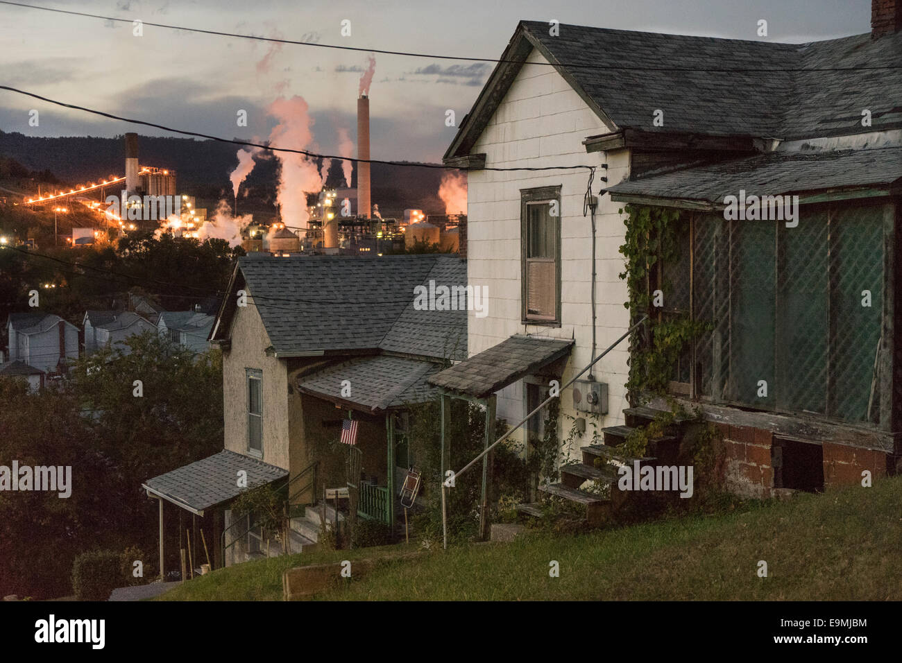 Paper mill hires stock photography and images Alamy