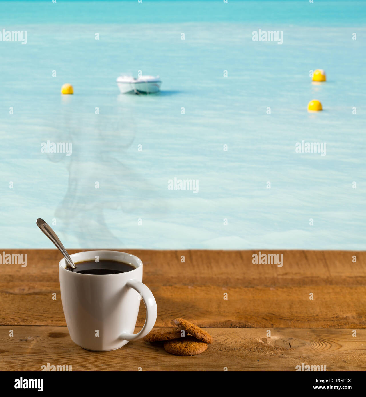 столик у озера. кофейная лодка. кофейная лодка с длинной ручкой. доброе утро речка. озеро селигер лодка.