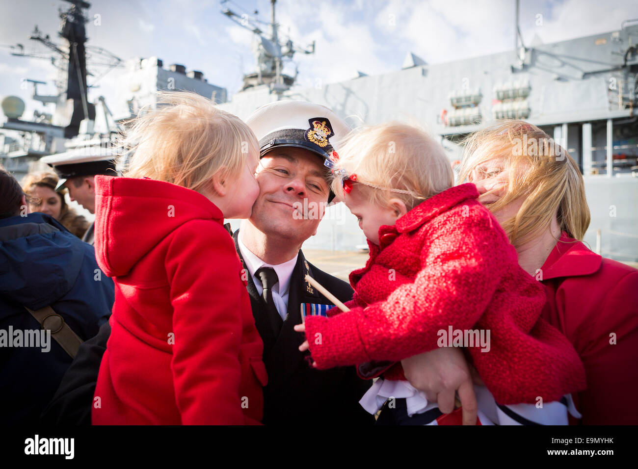 Stuart Davidson Chief Petty Officer Stuart Davidson receives kisses from daughters ...