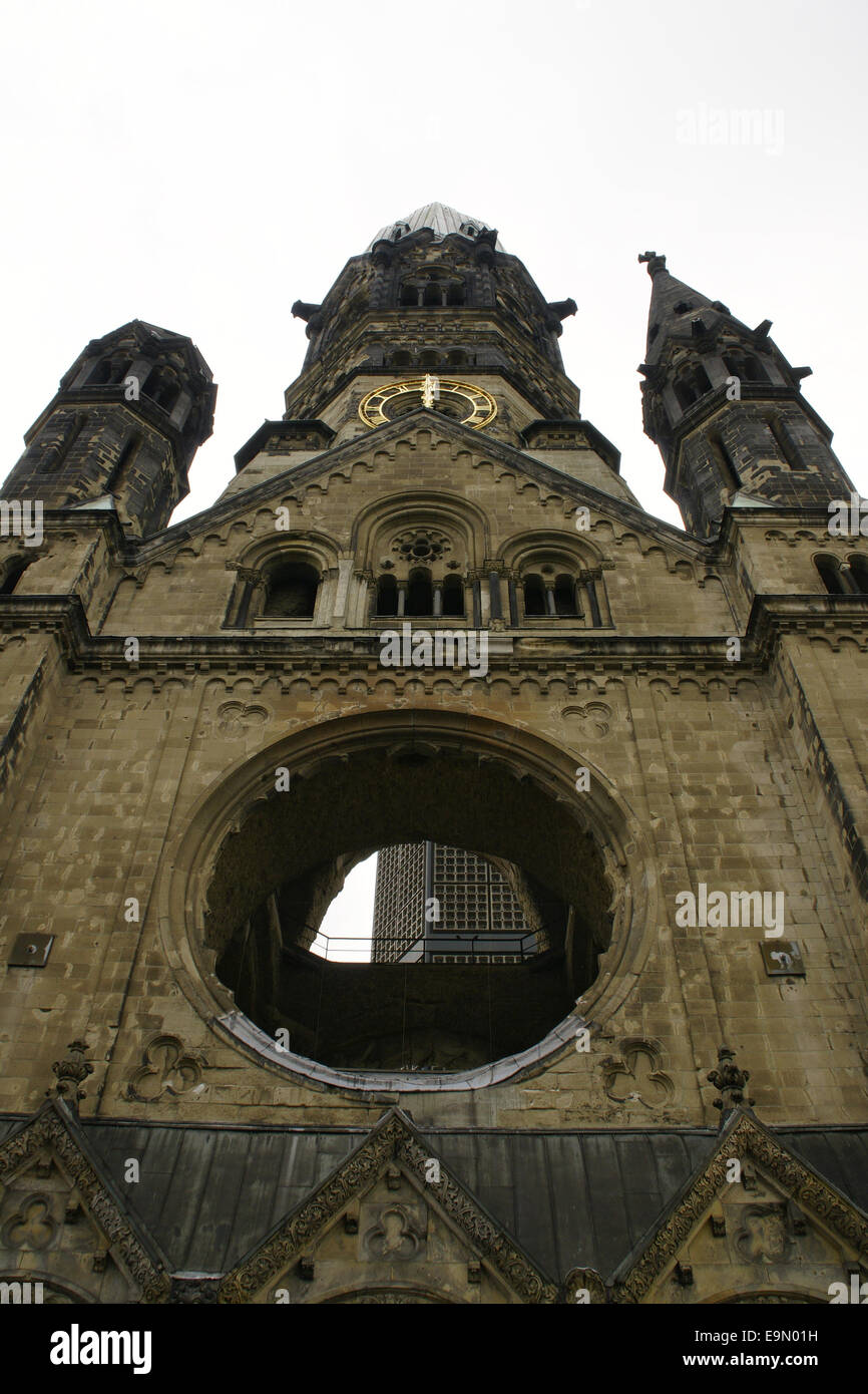 Kaiser wilhelm gedaechtniskirche berlin hires stock photography and