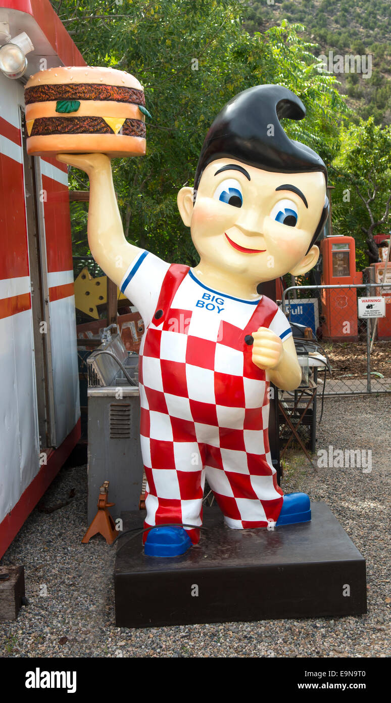 CIBOLA COUNTY, NEW MEXICO - OCTOBER 6, 2014: An antique Bob's Big Boy mascot statue found in an antique store along Route 66 Stock Photo