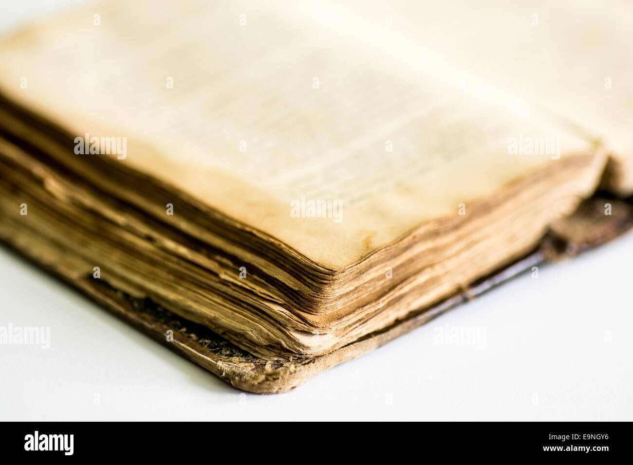 Old leather book cover hi-res stock photography and images - Alamy