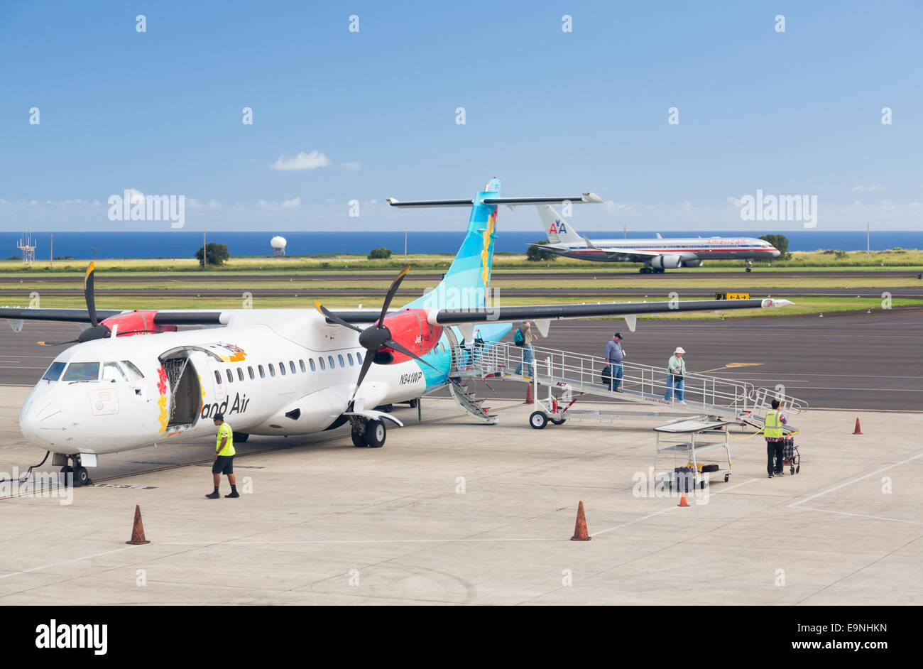 Island Air ATR72-212 arrives at Lihue Kauai Stock Photo