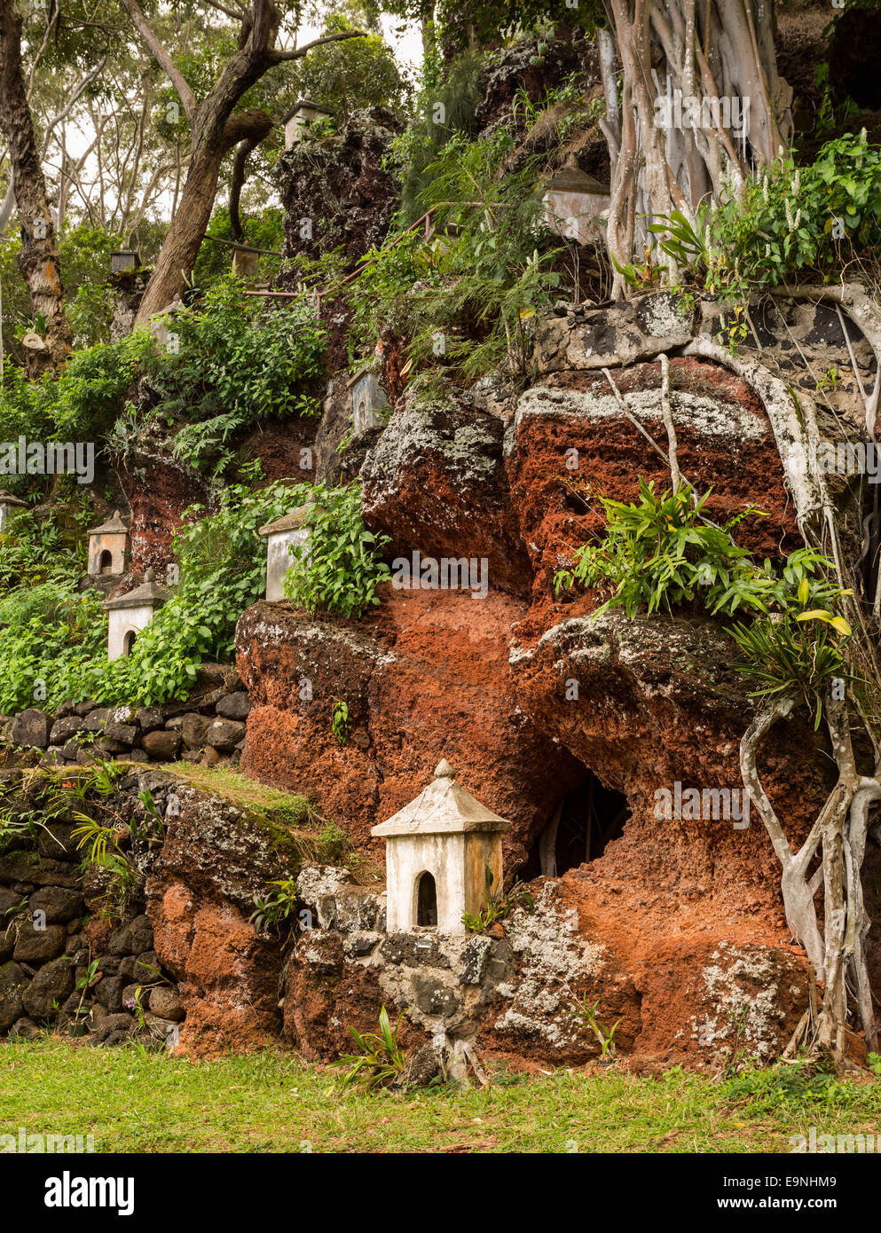 88 Buddhist temples at Lawai Valley Kauai Stock Photo Alamy
