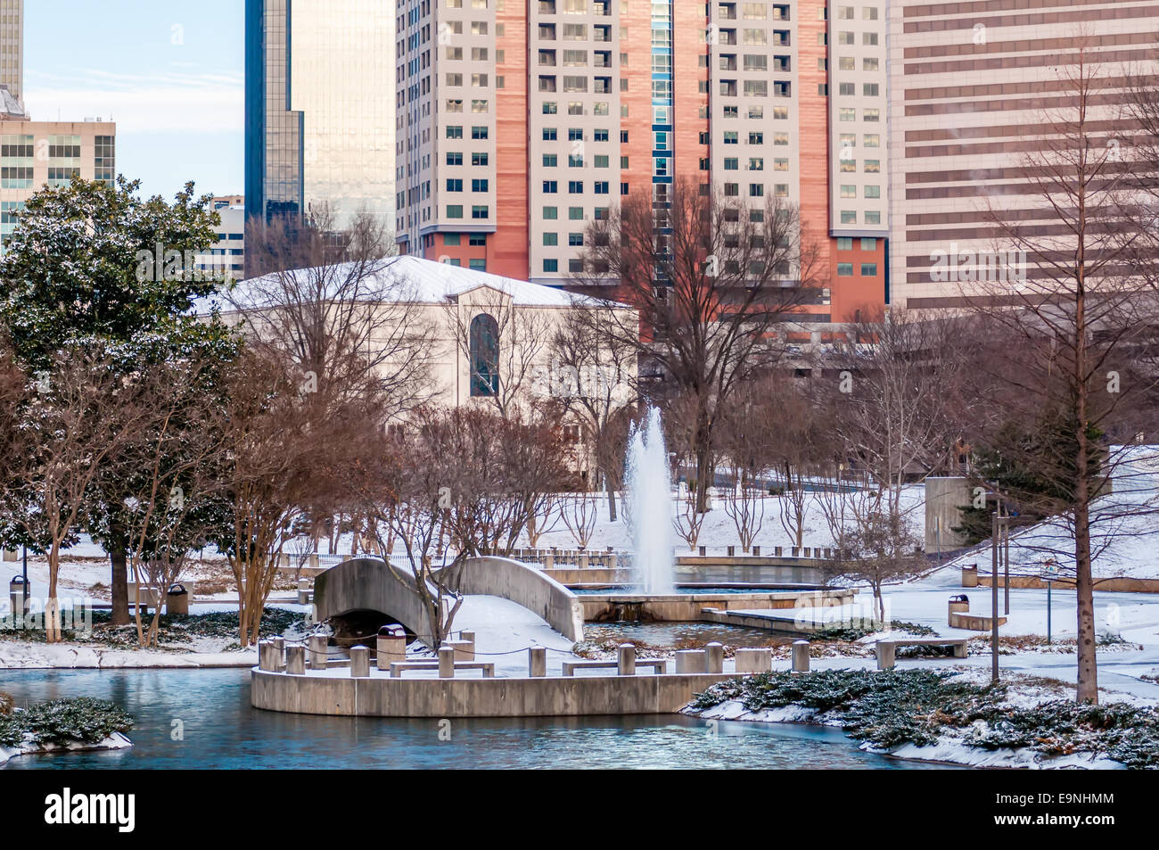 charlotte nc skyline covered in snow Stock Photo Alamy