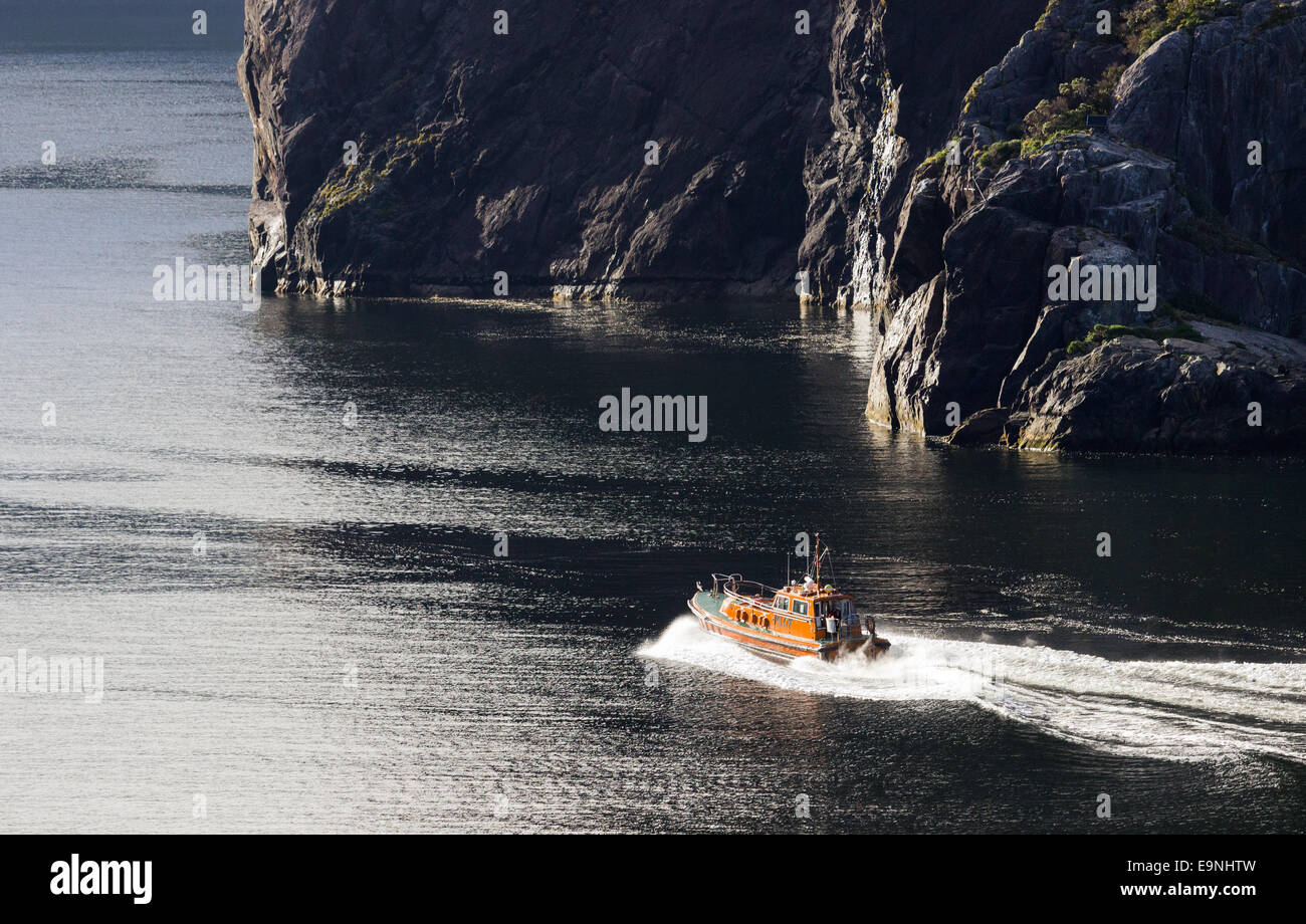 Fjord of Milford Sound in New Zealand Stock Photo Alamy