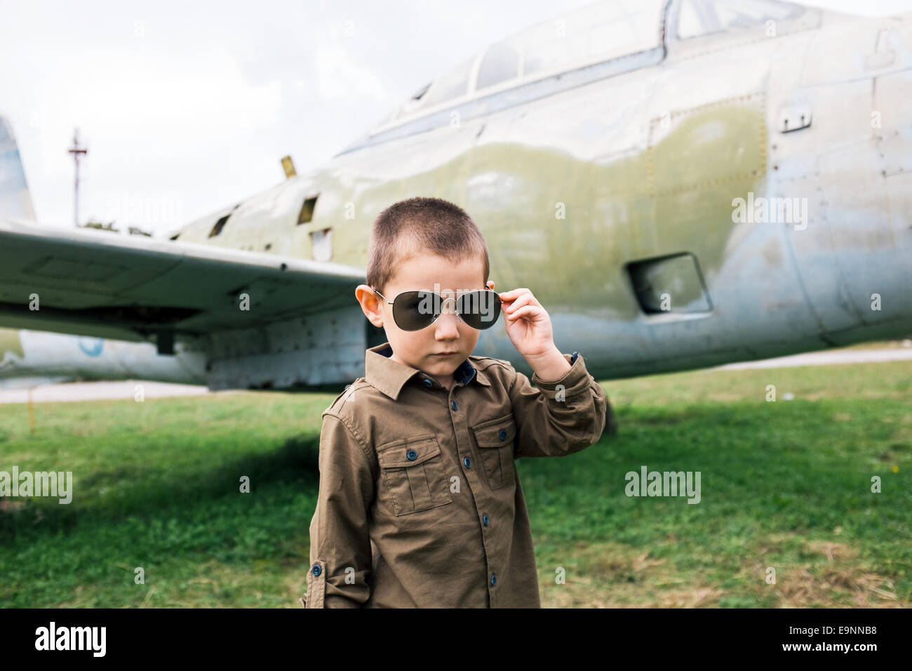 Pilot fashion sunglasses Cut Out Stock Images & Pictures - Alamy