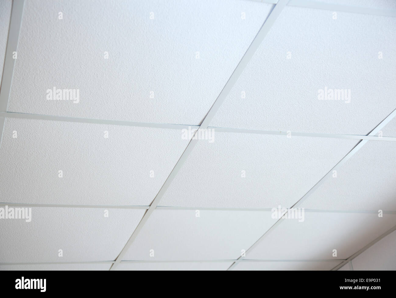 Texture of white panels for suspended ceiling Stock Photo Alamy
