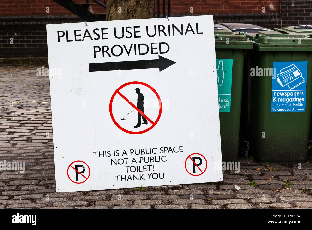 Urinals sign hires stock photography and images Alamy