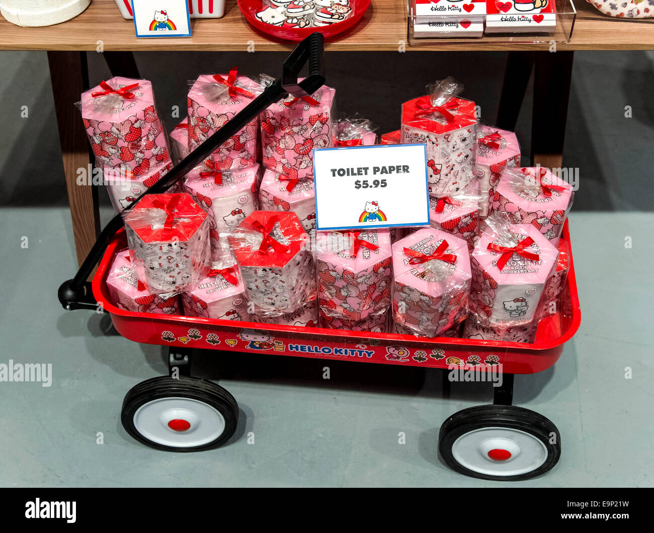 Los Angeles, California, USA. 30th Oct, 2014. Fans of the Hello Kitty