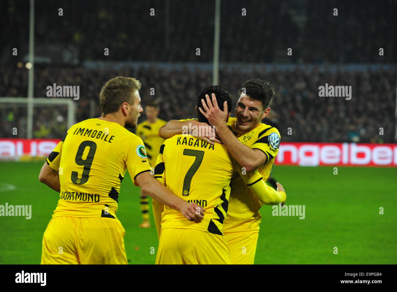 Stadion des bvb hi-res stock photography and images - Alamy