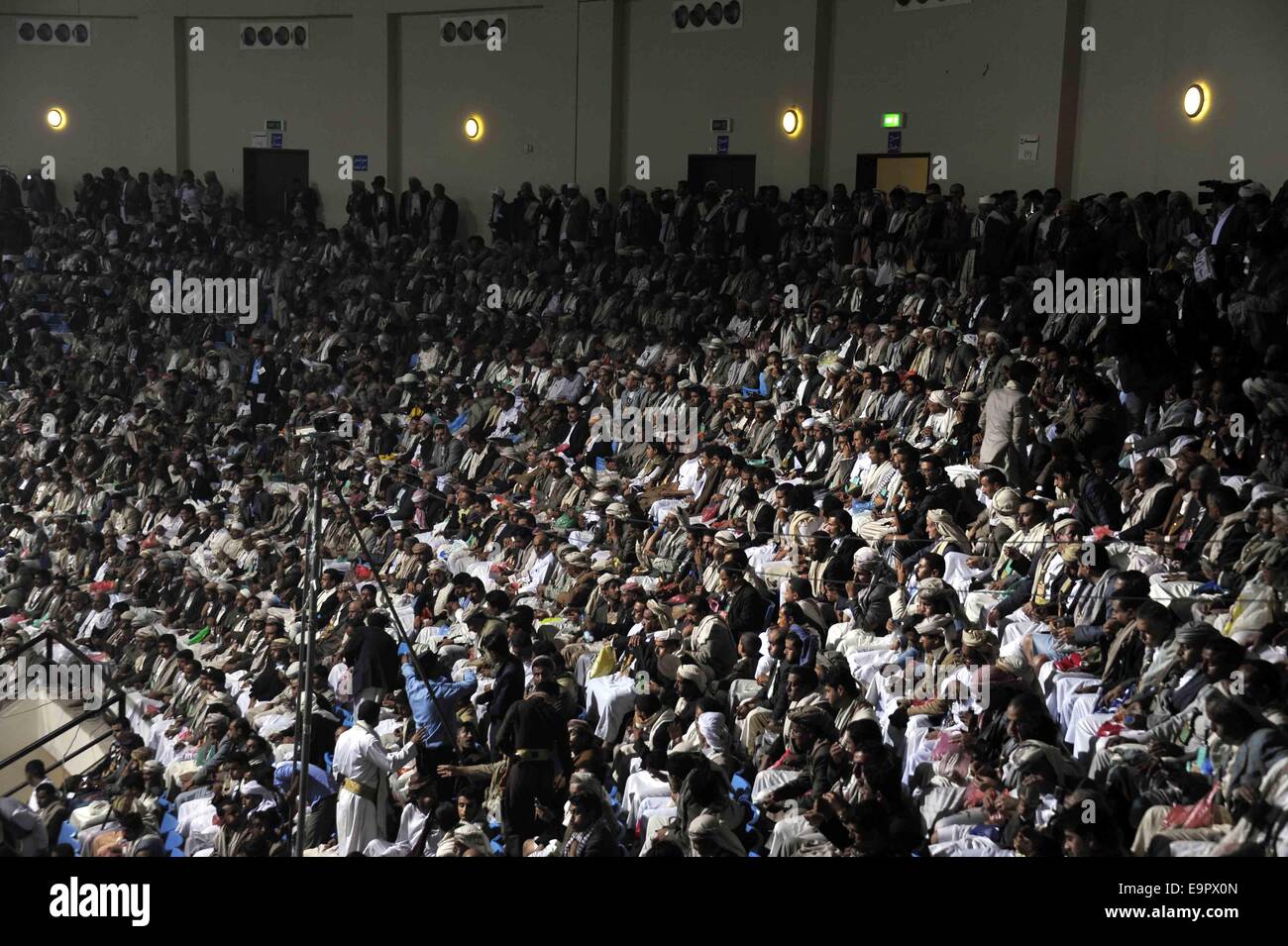Sanaa, Yemen. 31st Oct, 2014. Leaders of Yemeni tribes take part in a meeting organized by the Shiite Houthi group in Sanaa, Yemen, on Oct. 31, 2014. An announcement was released after the meeting, urging the Yemeni President Abd-Rabbu Mansour Hadi to form a new government within 10 days. Credit:  Hani Ali/Xinhua/Alamy Live News Stock Photo
