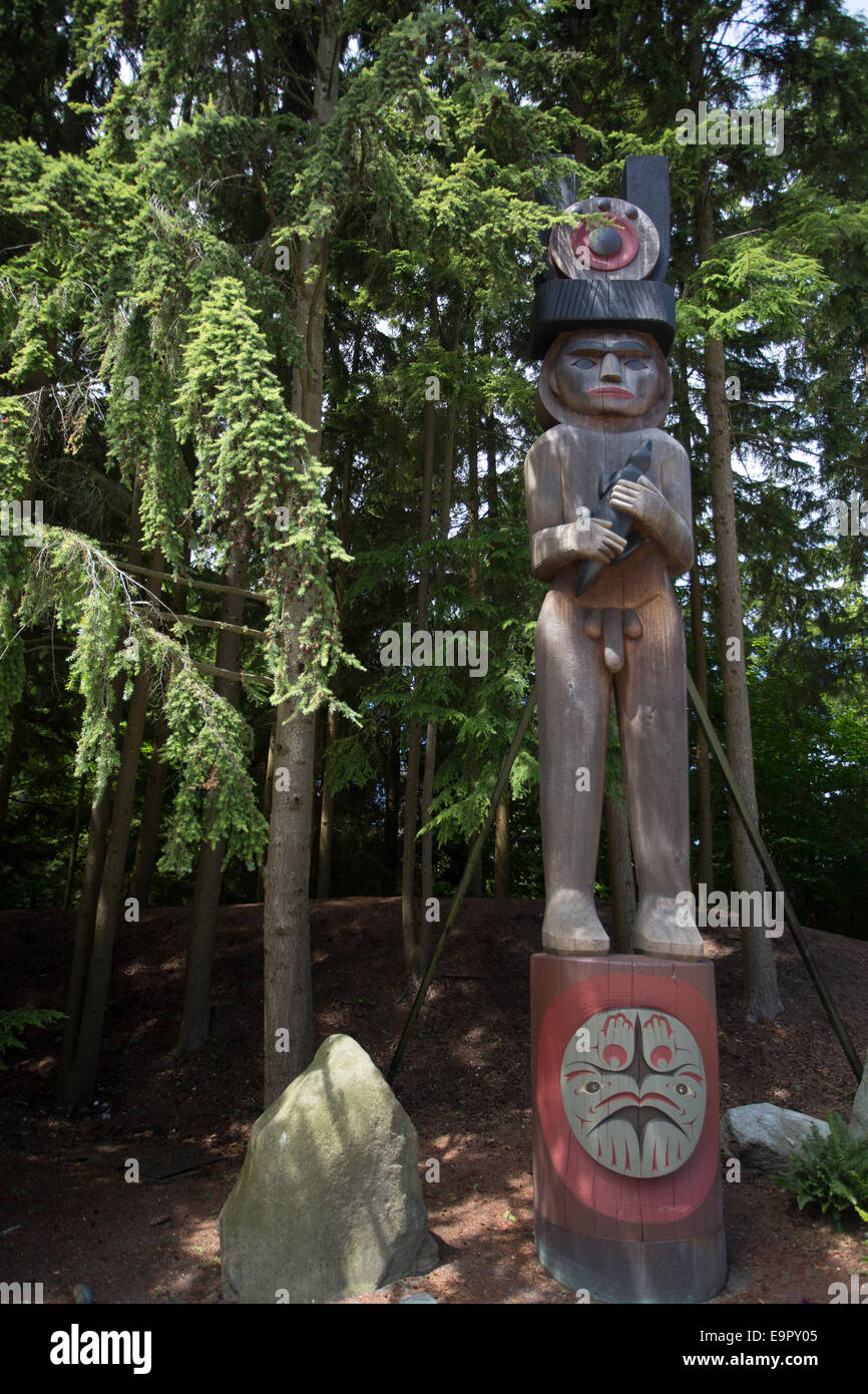 Musqueam statue in front of the Museum of Anthropology in Vancouver, BC. Stock Photo