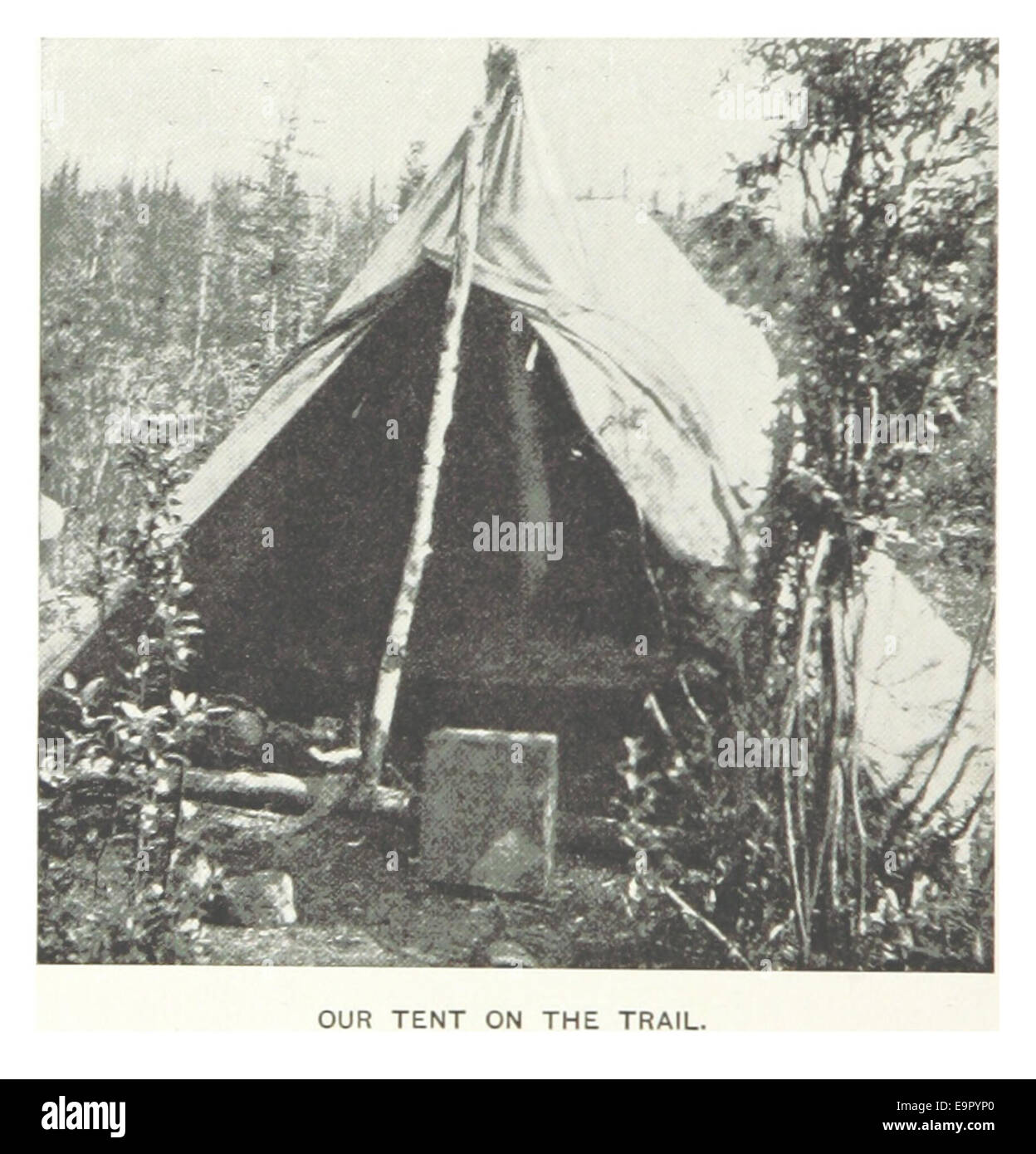 HITCHCOCK(1899) p196 OUR TENT ON THE YUKON TRAIL Stock Photo