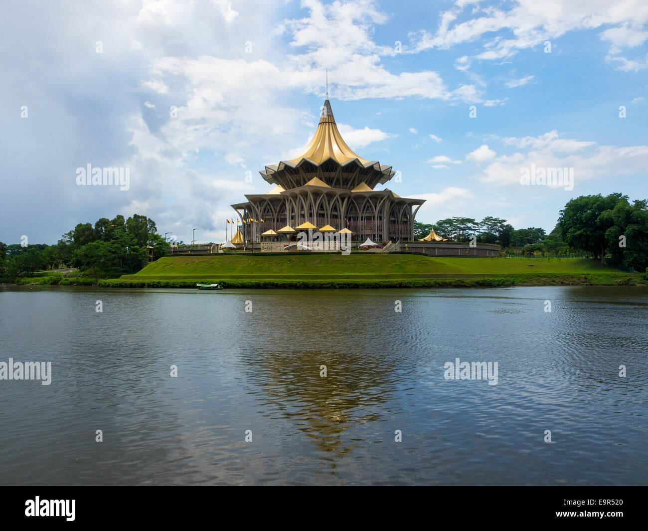 The iconic Sarawak State Legislative Assembly building (Dewan Undangan Negeri) by the waterfront in Kuching, Sarawak, Malaysia. Stock Photo