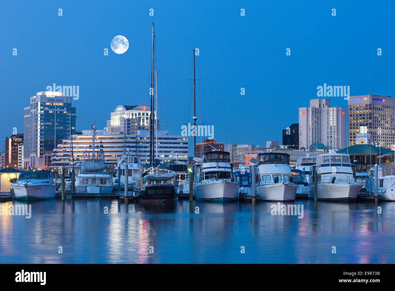 Downtown Norfolk Skyline High Resolution Stock Photography And Images Alamy