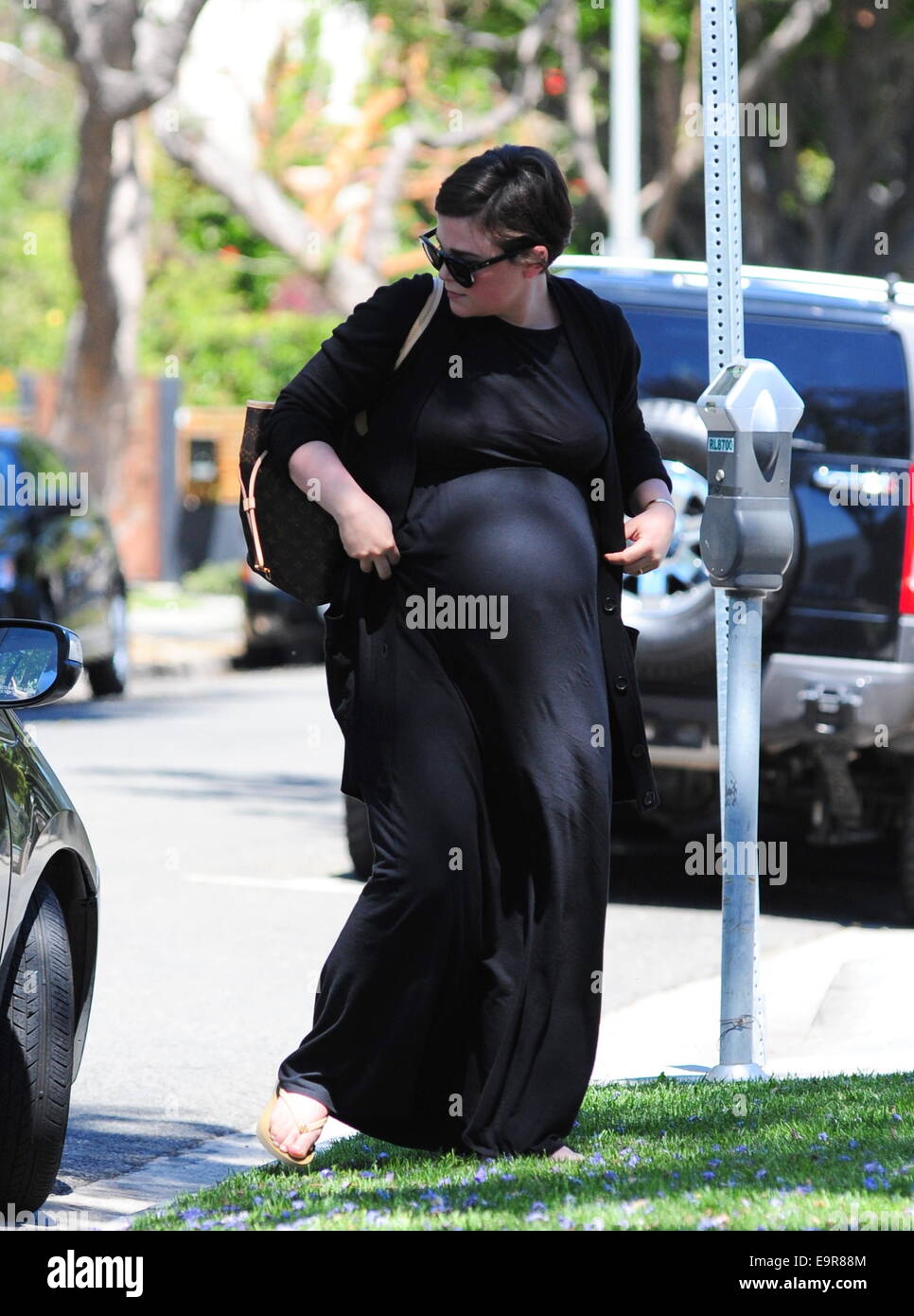 Heavily pregnant Ginnifer Goodwin out shopping for designer babywear at