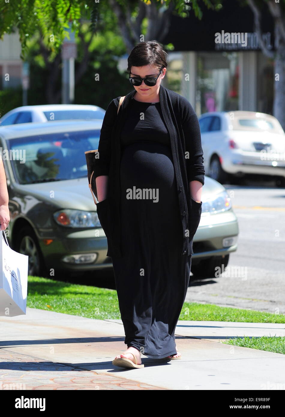 Heavily pregnant Ginnifer Goodwin out shopping for designer babywear at