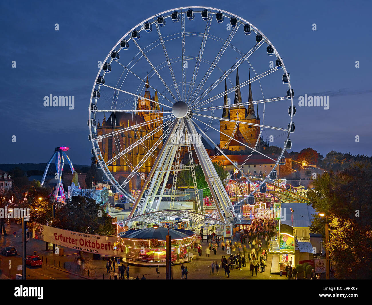 Domplatz ferris wheel oktoberfest in hi-res stock photography and ...