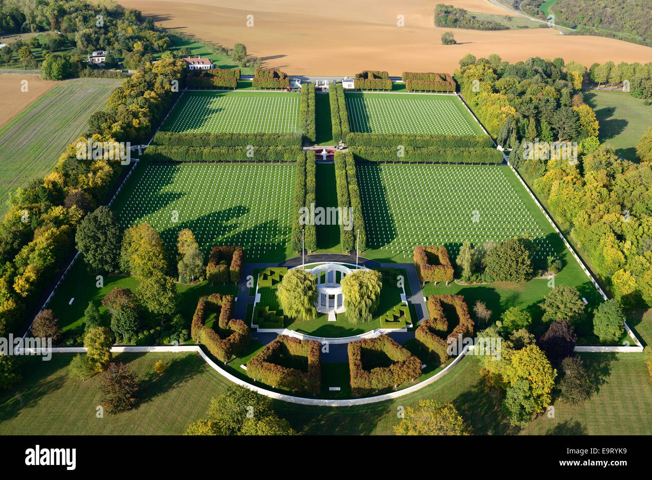 AERIAL VIEW. St Mihiel American Cemetery, final resting place of fallen soldiers in WWI. Thiaucourt, Meurthe-et-Moselle, Lorraine, Grand Est, France. Stock Photo