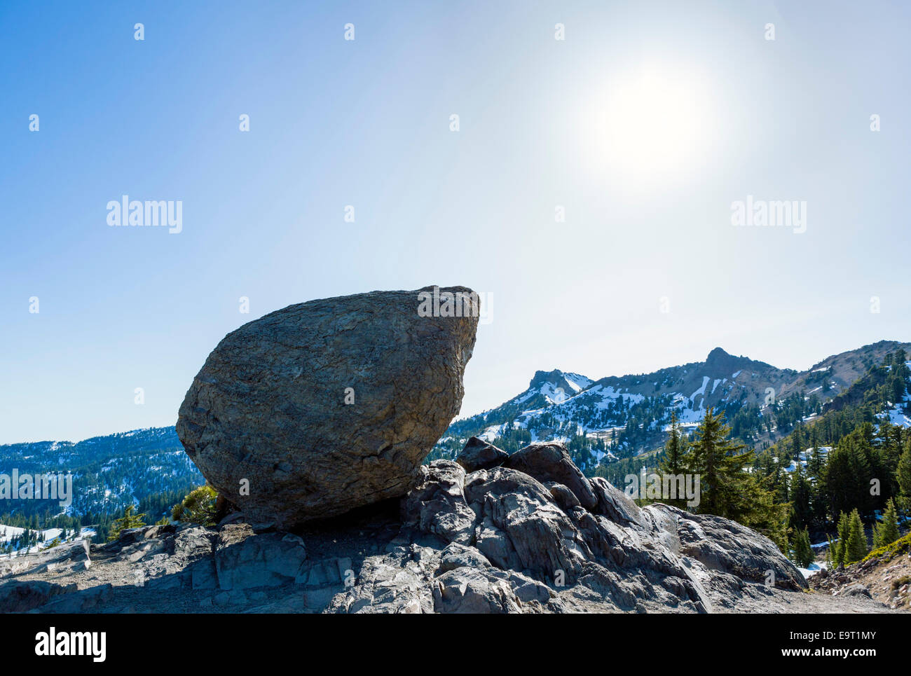 Giant boulder at Brokeoff Volcano Overlook, Lassen Peak Highway, Lassen Volcanic National Park, Cascade Range, California, USA Stock Photo