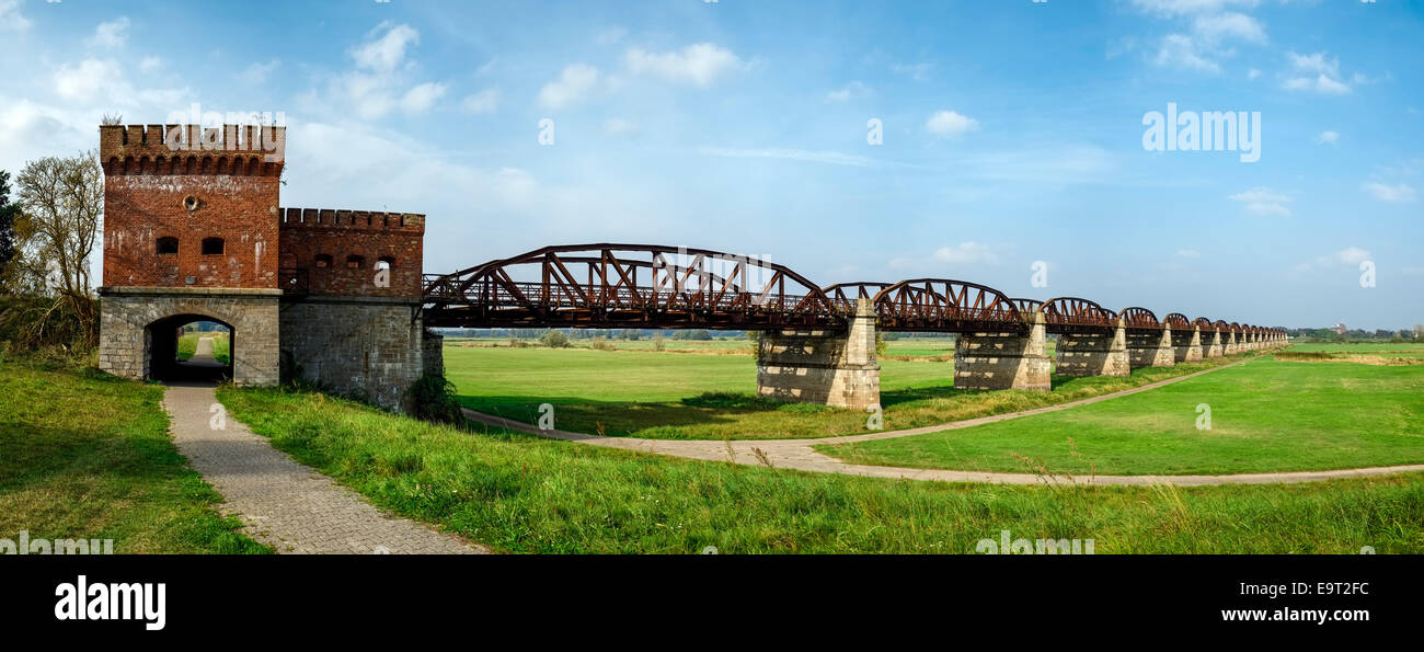 Former rail bridge across river Elbe near Dömitz, Lower Saxony, Germany Stock Photo