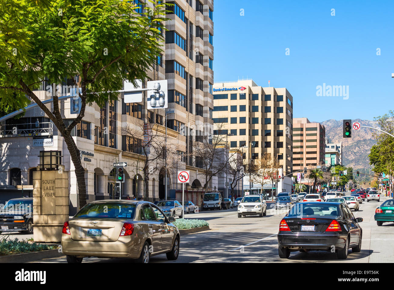 The South Lake Business District of Pasadena, California Stock Photo Alamy