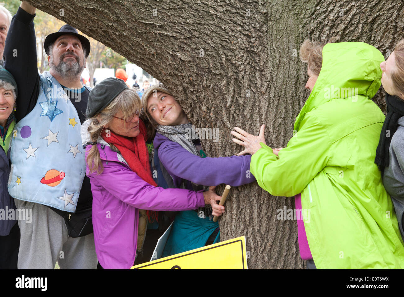 Washington DC, USA. 01st Nov, 2014. November, 01, 2014, Washington, DC USA: Ed Fallon, the founder of The Great March for Climate Action, along with members and supporters of Climate Action, rallied in Washington, DC, ending their 9 month march across the country which they set out from Los Angeles on March 1st. Credit:  B Christopher/Alamy Live News Stock Photo