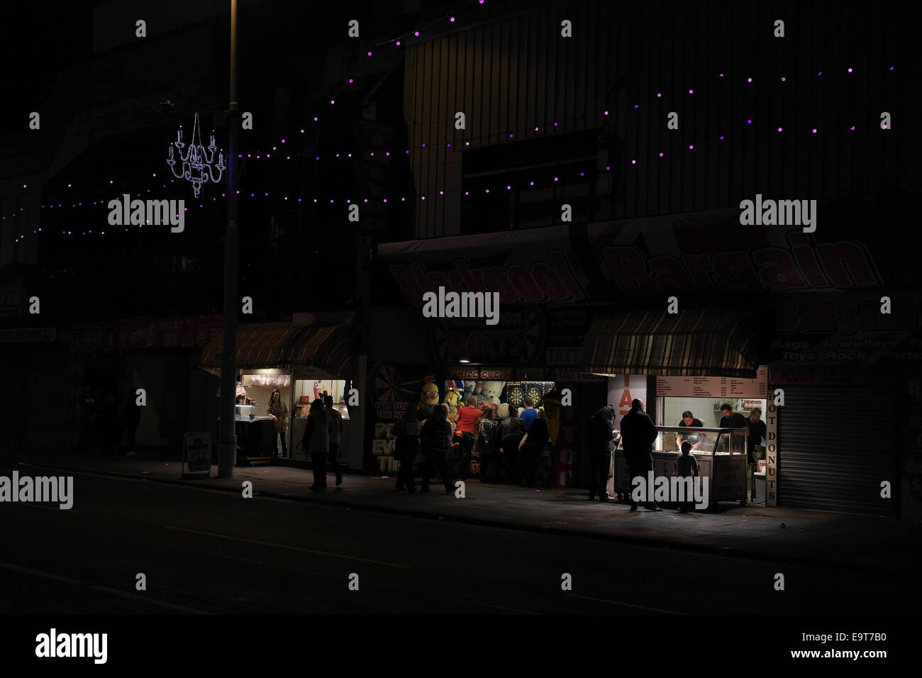 Darts stall pier blackpool hires stock photography and images Alamy