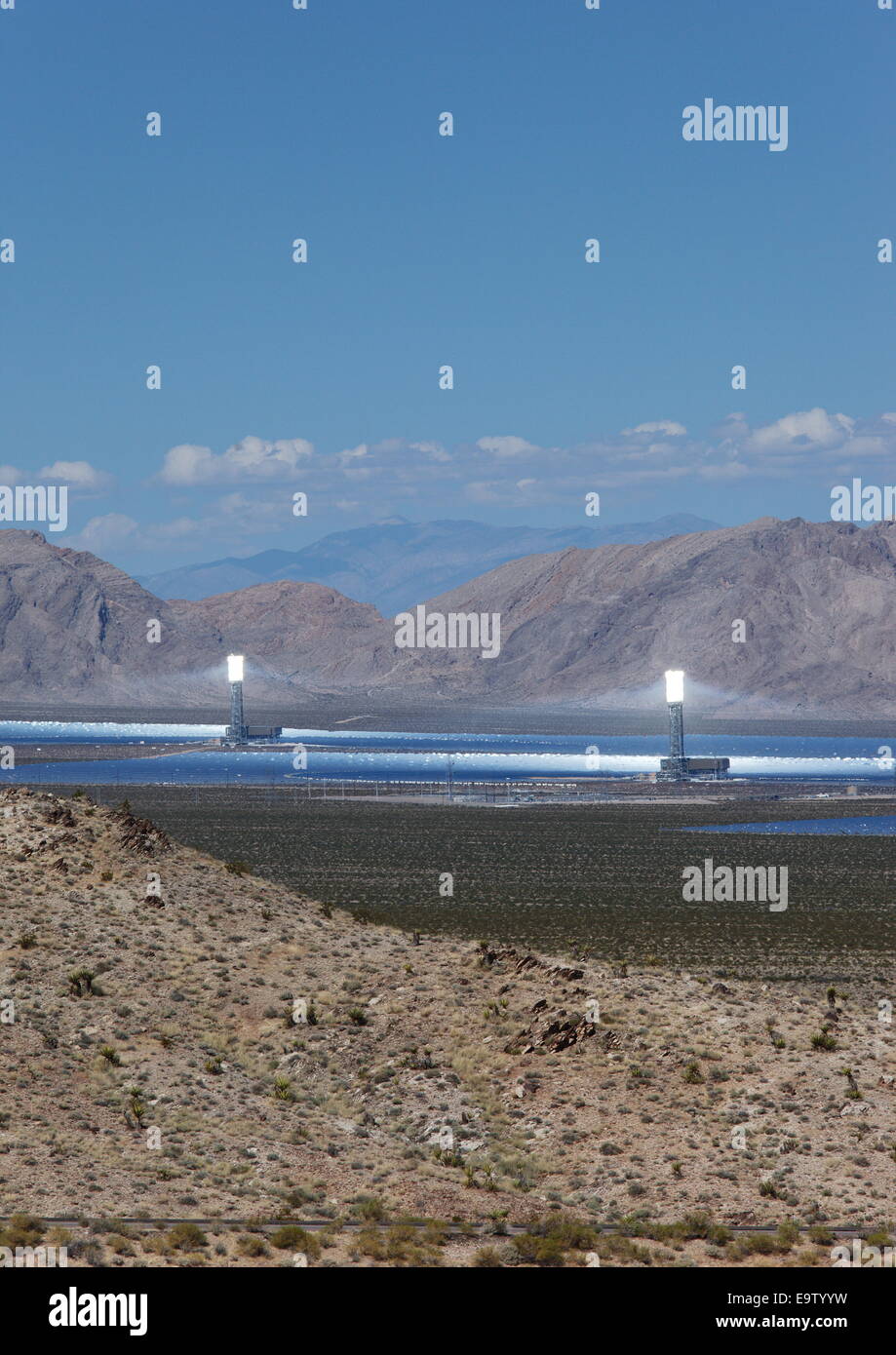 Ivanpah solar thermal energy project, near Primm, California, USA Stock Photo