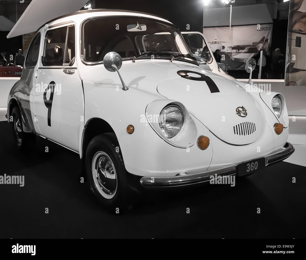 Ebbro 1:18 Subaru 360 1958 Mini Beetle Master Blue Resin Car Model