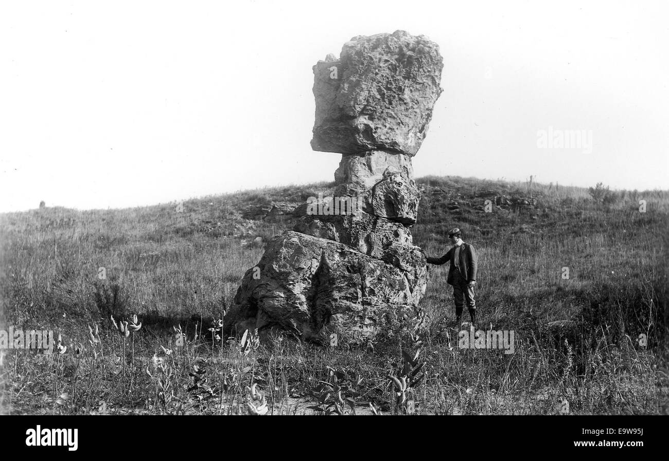 Leaning Tower of Rock Stock Photo - Alamy