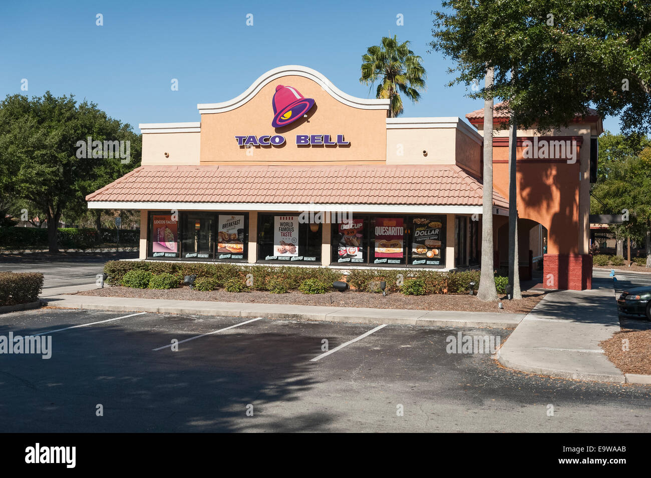 Taco bell drive thru hires stock photography and images Alamy