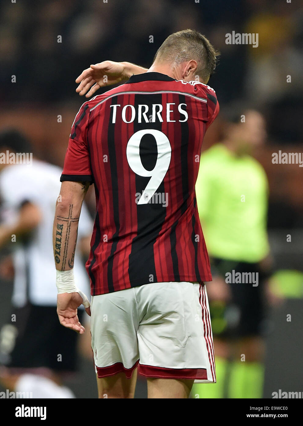 Milan, Italy. 2nd Nov, 2014. Fernando Torres of AC Milan reacts during the  Serie A football match against Palermo in Milan, Italy, on Nov. 2, 2014. AC  Milan lost 0-2. © Alberto