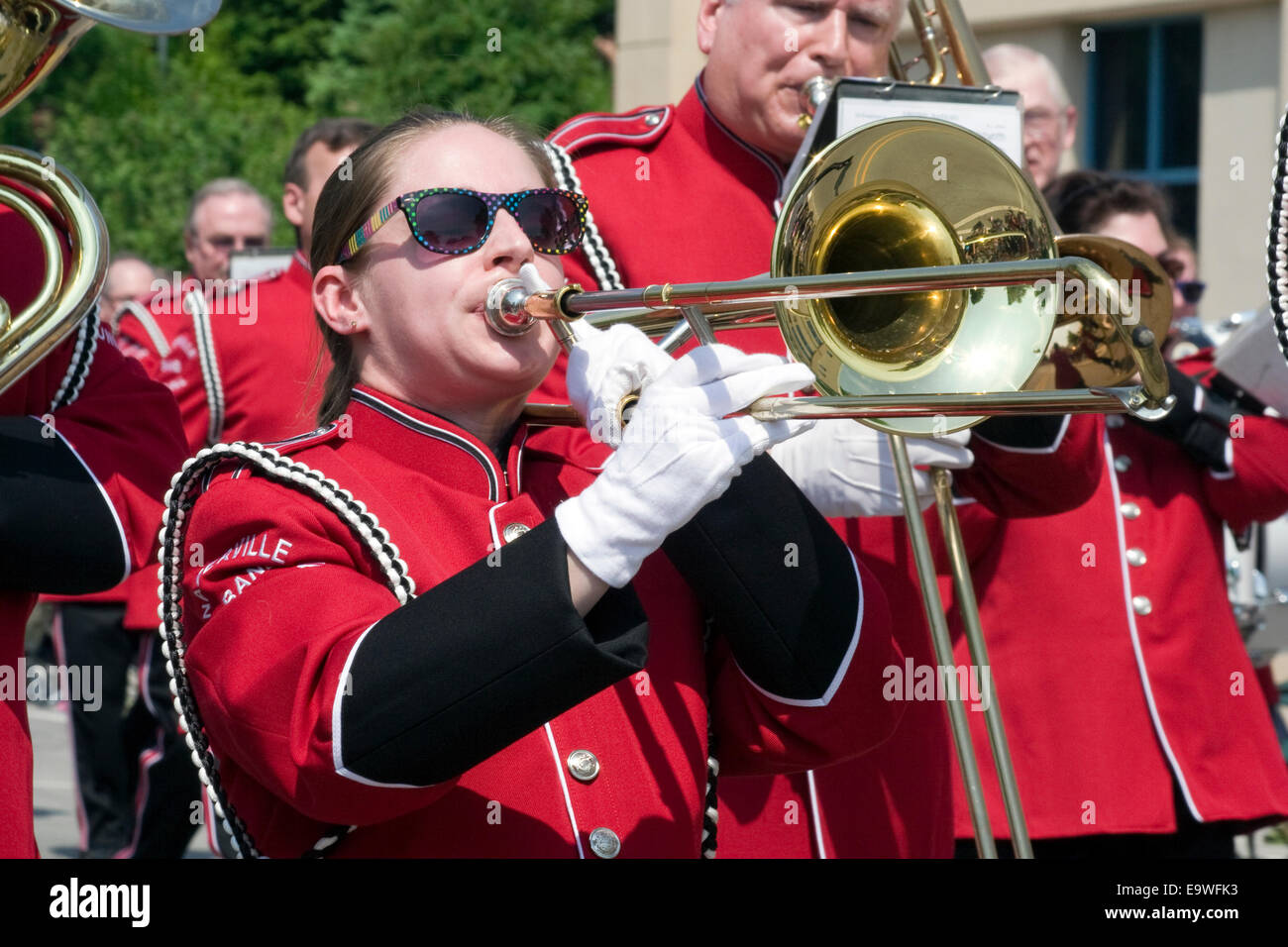 Naperville Memorial Day Parade. Woman playing trumpet Stock Photo Alamy