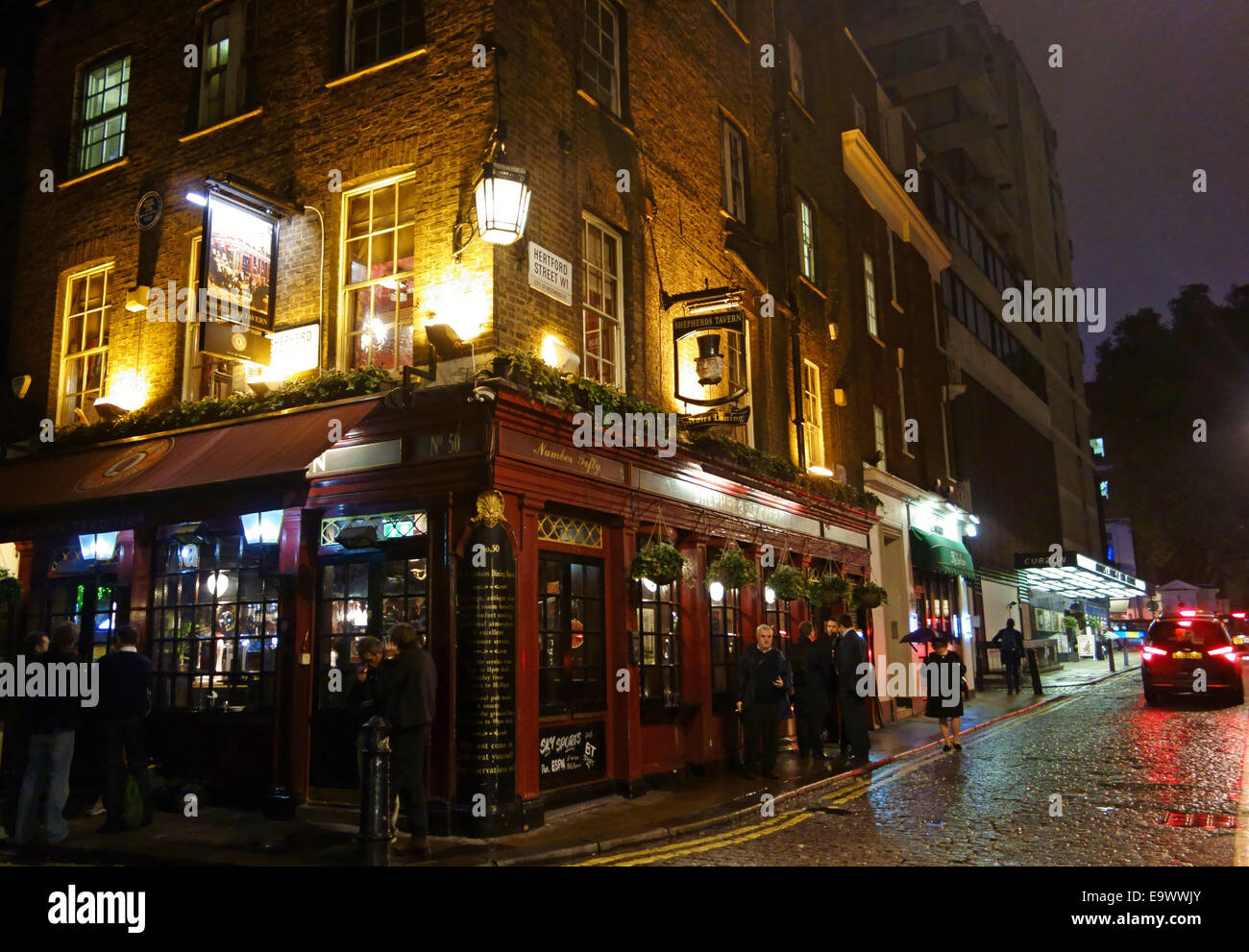 Shepherds tavern hires stock photography and images Alamy