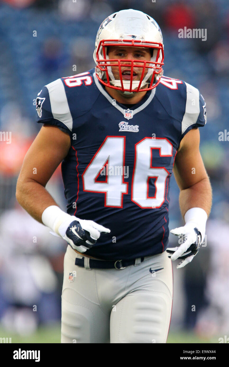 Gillette Stadium New England. 2nd Nov 2014. New England Patriots fullback James Develin 46 on the field for warm ups prior to the NFL game between the Denver Broncos and New England