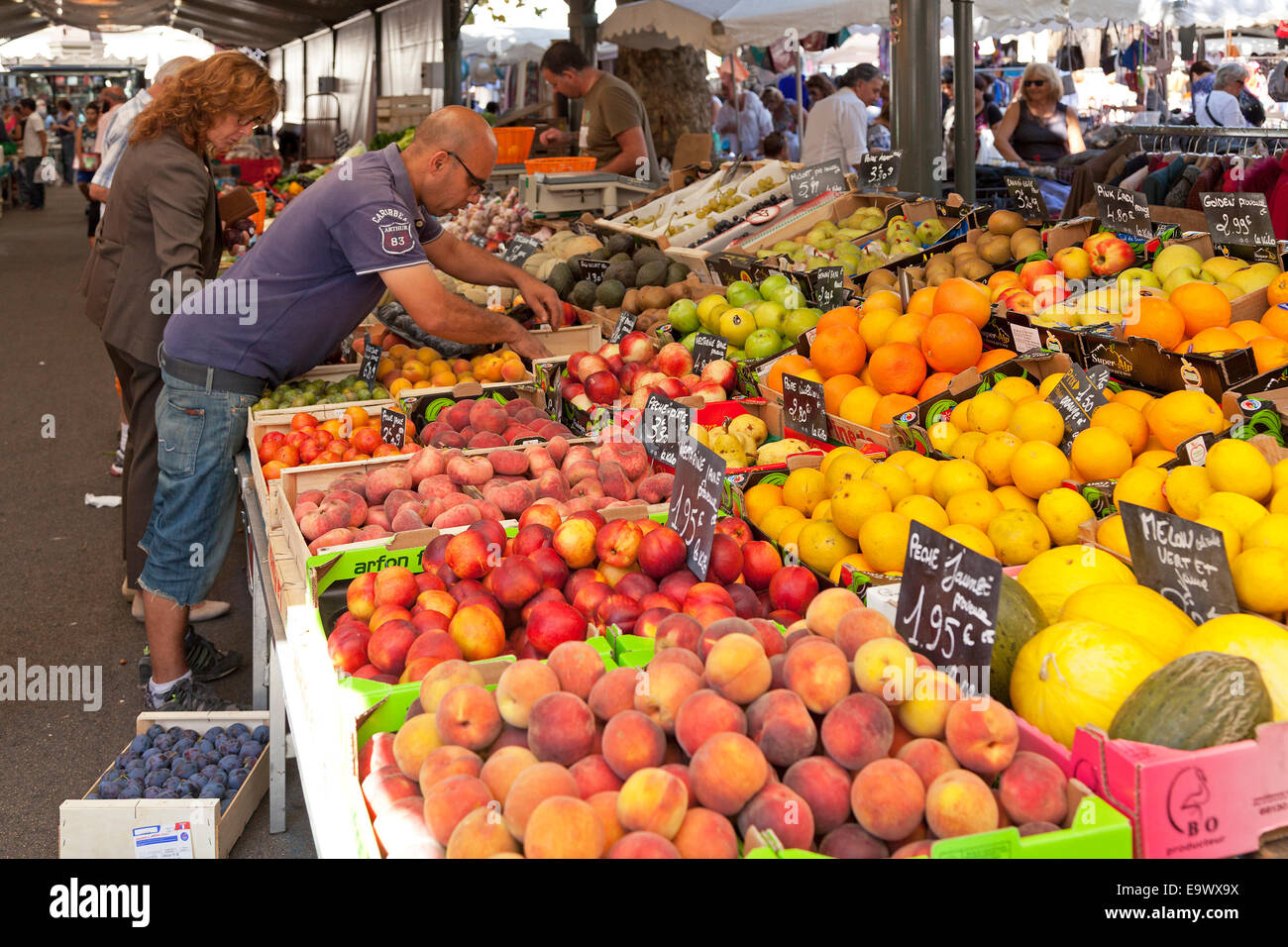 fruit for sale, Marché Gambetta, Cannes, Cote d´Azur, France Stock Photo