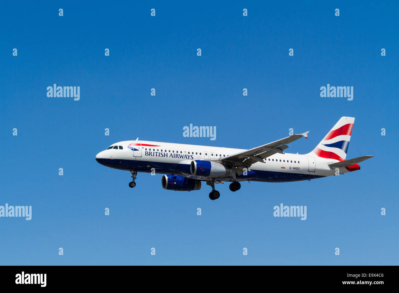 British Airways Airbus A320 plane, G-MIDY on landing approach at London Heathrow, England, UK Stock Photo