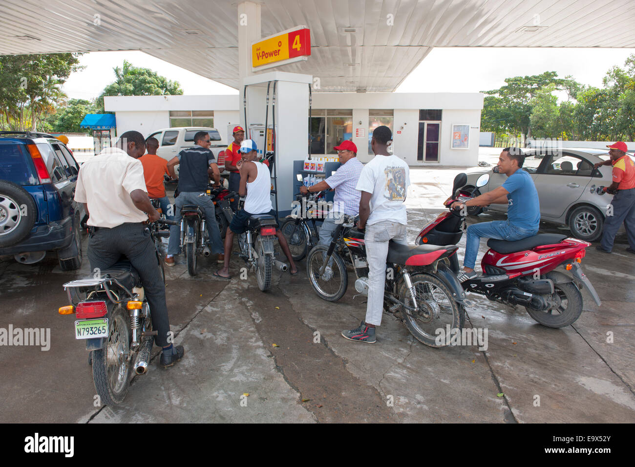 Dominikanische Republik, Osten, Higüey, Tankstelle Stock Photo