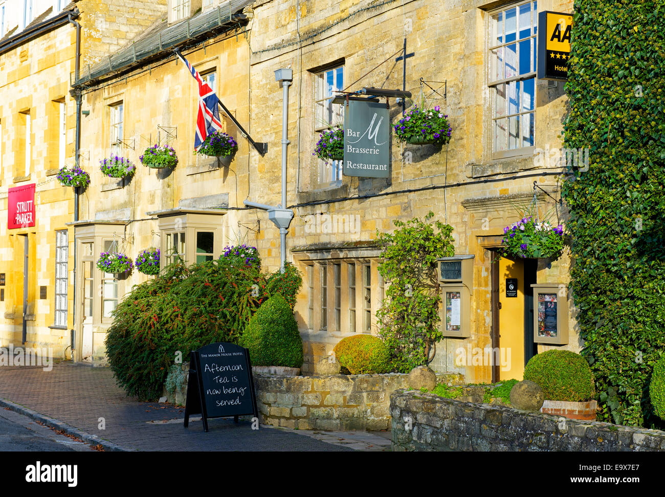 The manor house moreton in marsh hires stock photography and images