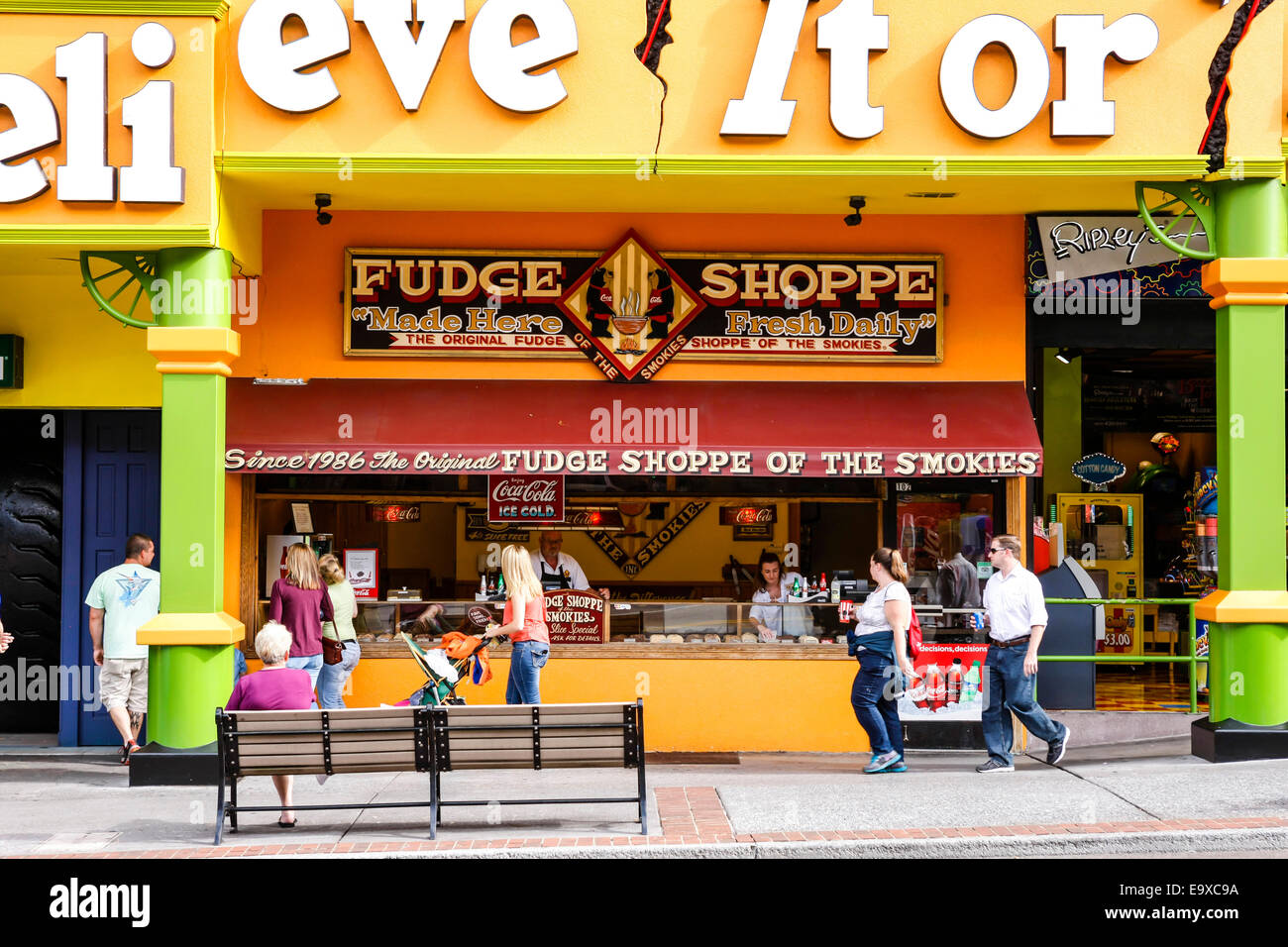 Fudge Shoppe store in Gatlinburg Tennessee Stock Photo Alamy