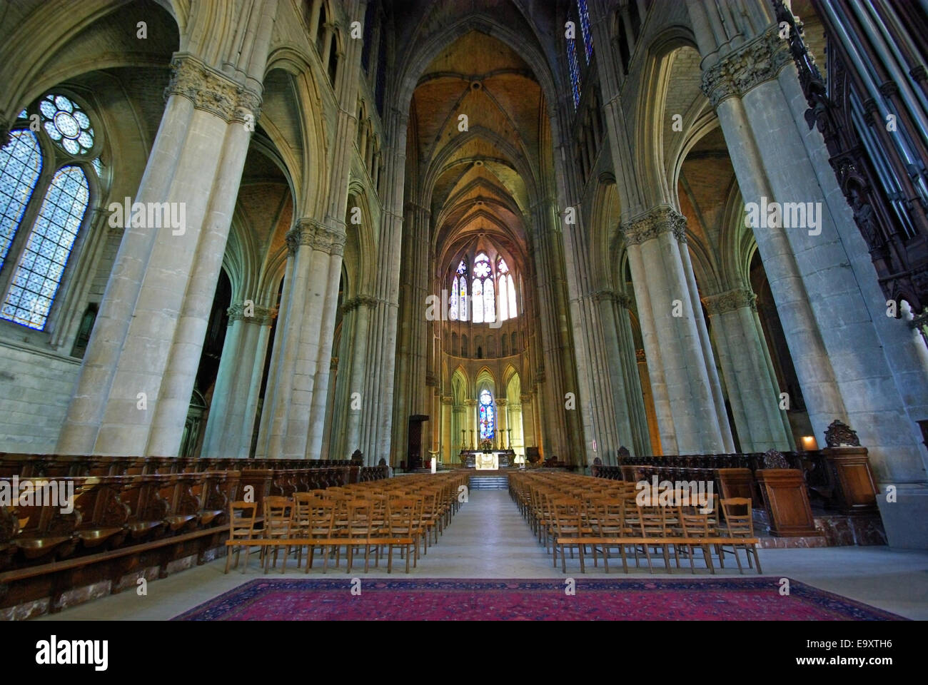 Inside Notre Dame of Rheims Cathedral, France Stock Photo - Alamy