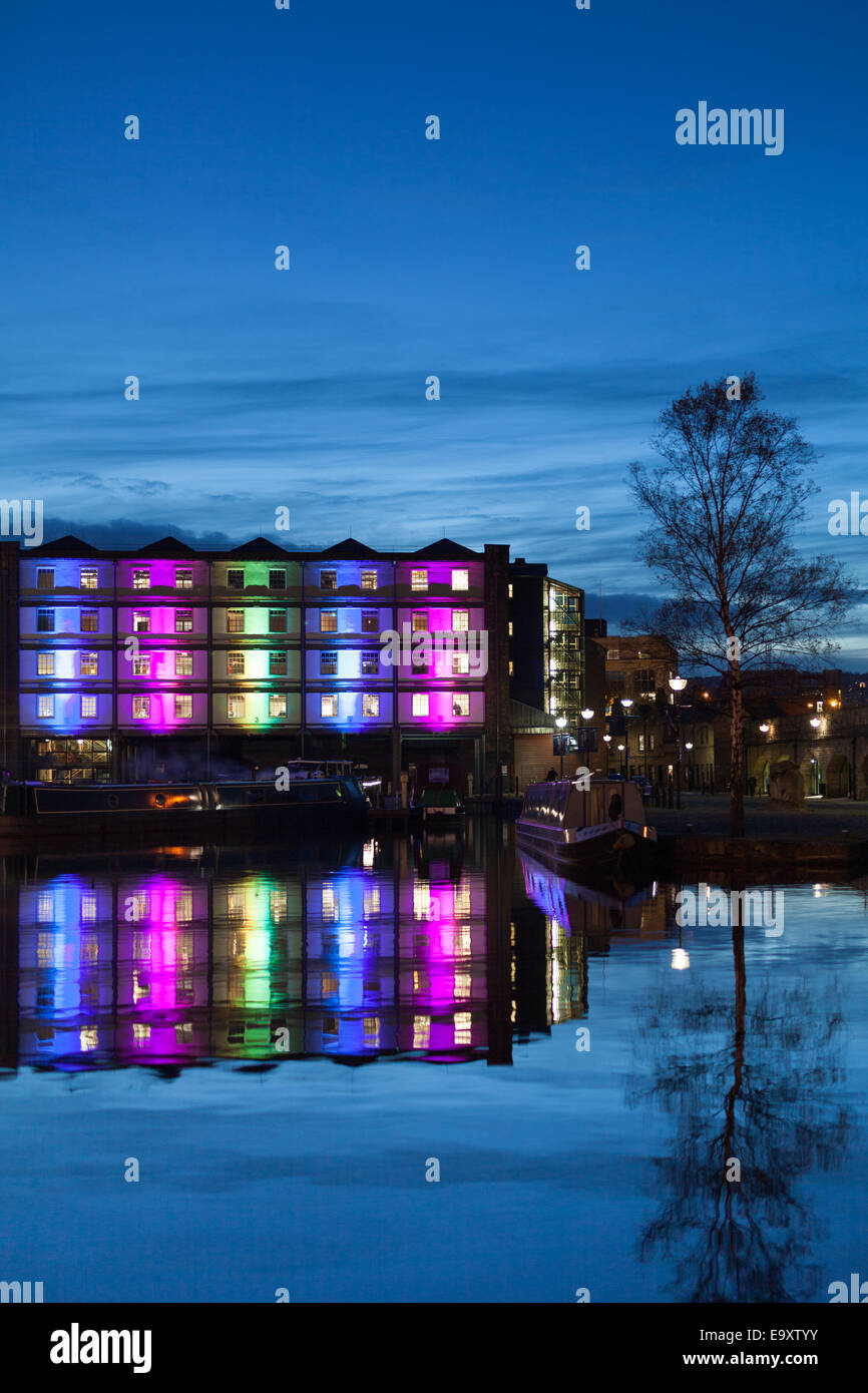 The Straddle Building at Sheffield Canal Basin,Victoria Quays