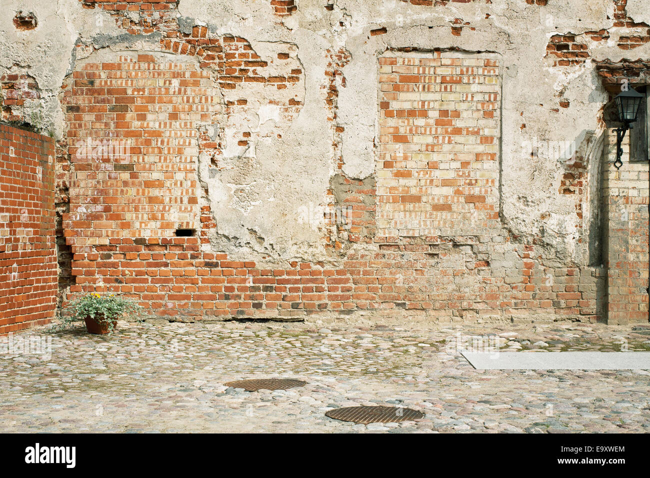 Brick grunge weathered wall background Stock Photo - Alamy