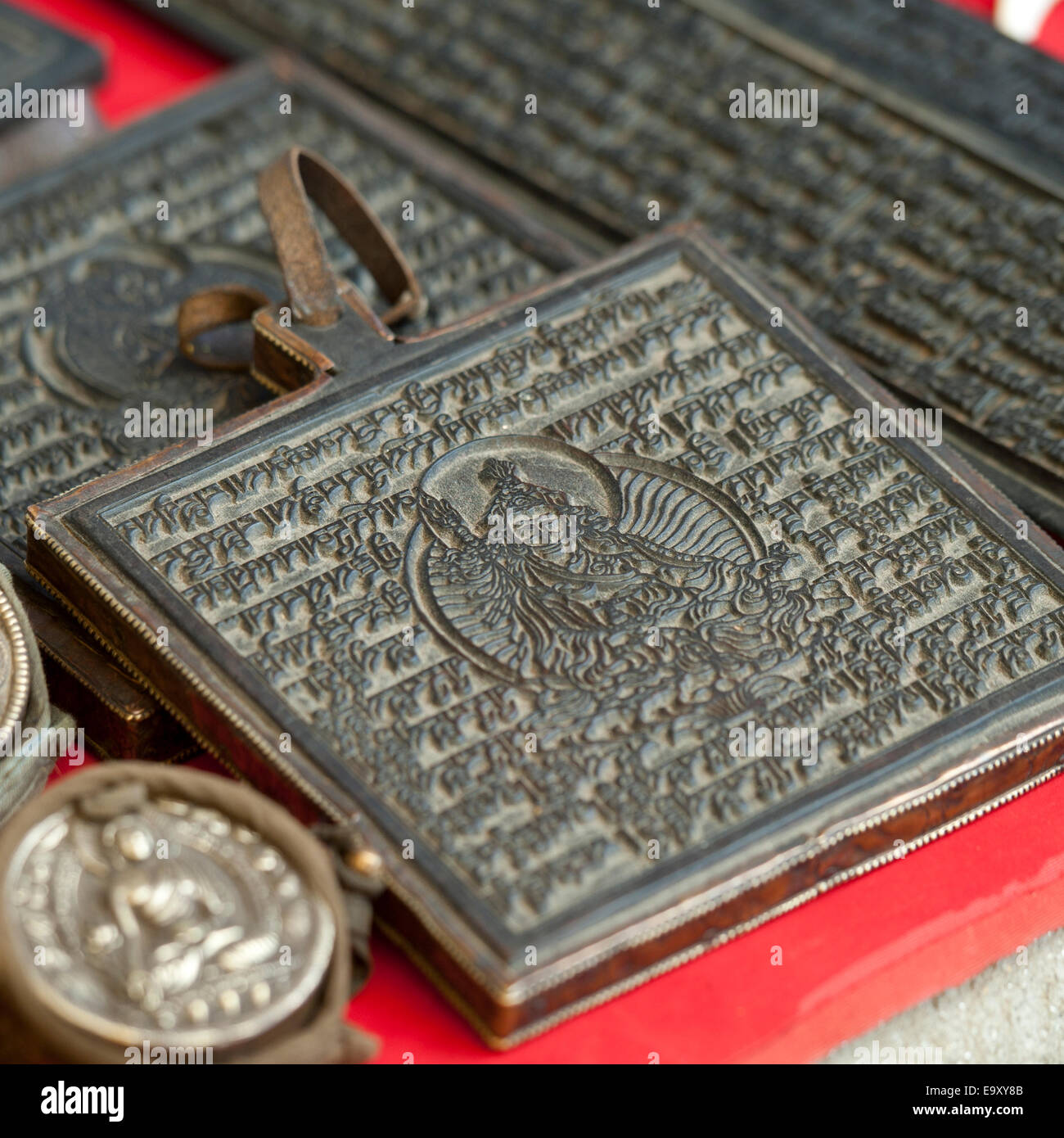 Bhutanese handicraft hi-res stock photography and images - Alamy
