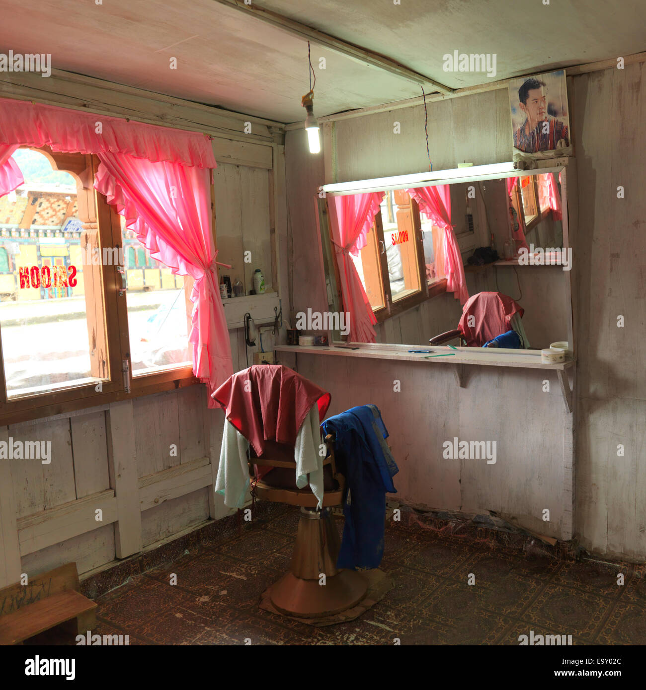 Empty chair in a barber shop, Chokhor Town, Bumthang District, Bhutan Stock Photo