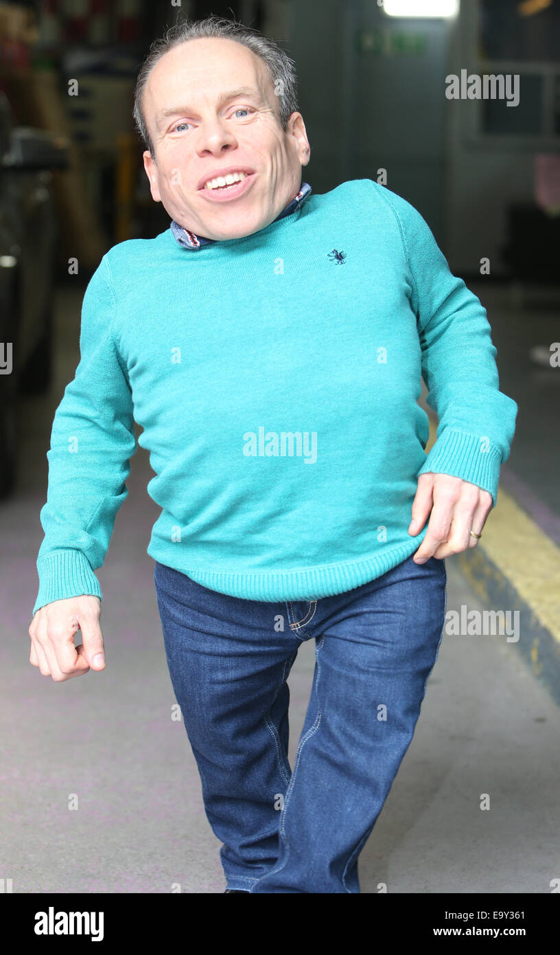 Warwick davis hi-res stock photography and images - Alamy