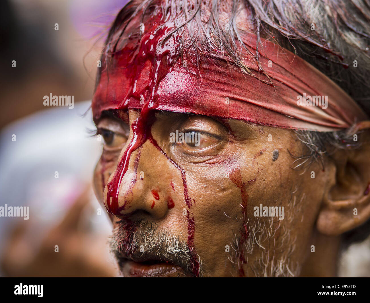 Yangon, Yangon Division, Myanmar. 4th Nov, 2014. Blood streams